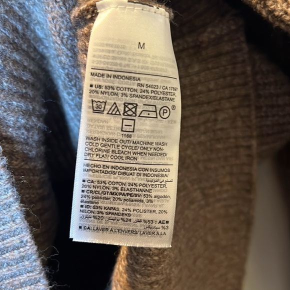 NWT Old navy size M women’s v neck sweater - Picture 5 of 5